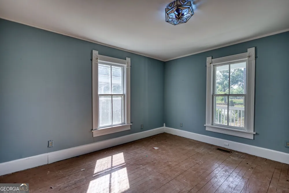 706 S Railroad ST Shady Dale, GA 31085