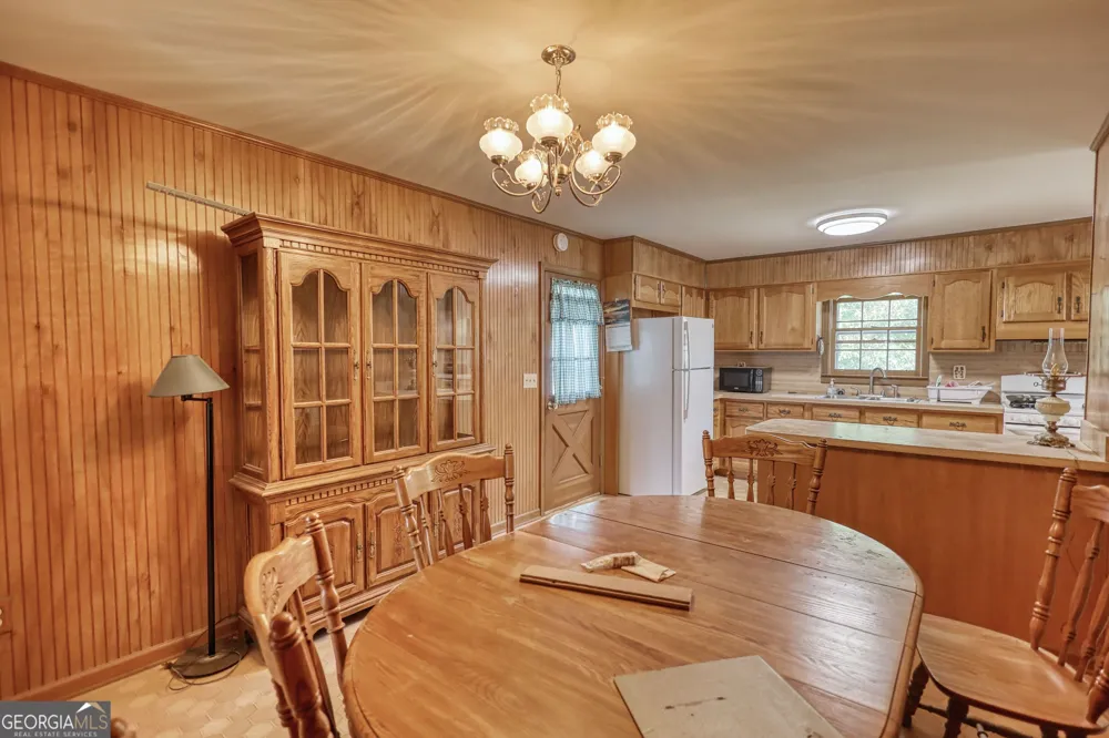 706 S Railroad ST Shady Dale, GA 31085