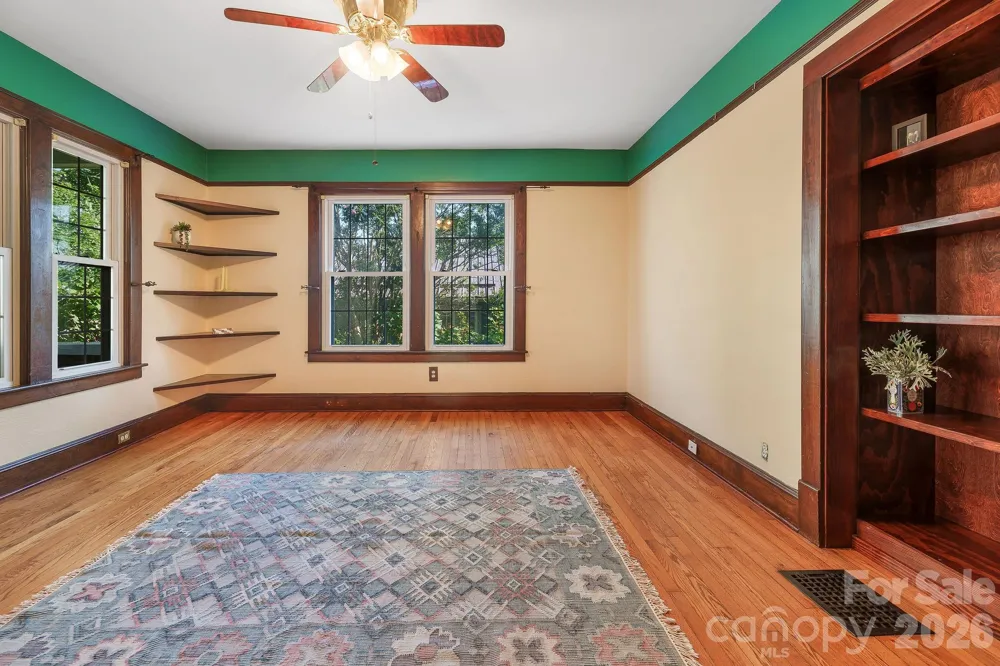 33 Fairfax Avenue Asheville, NC 28806