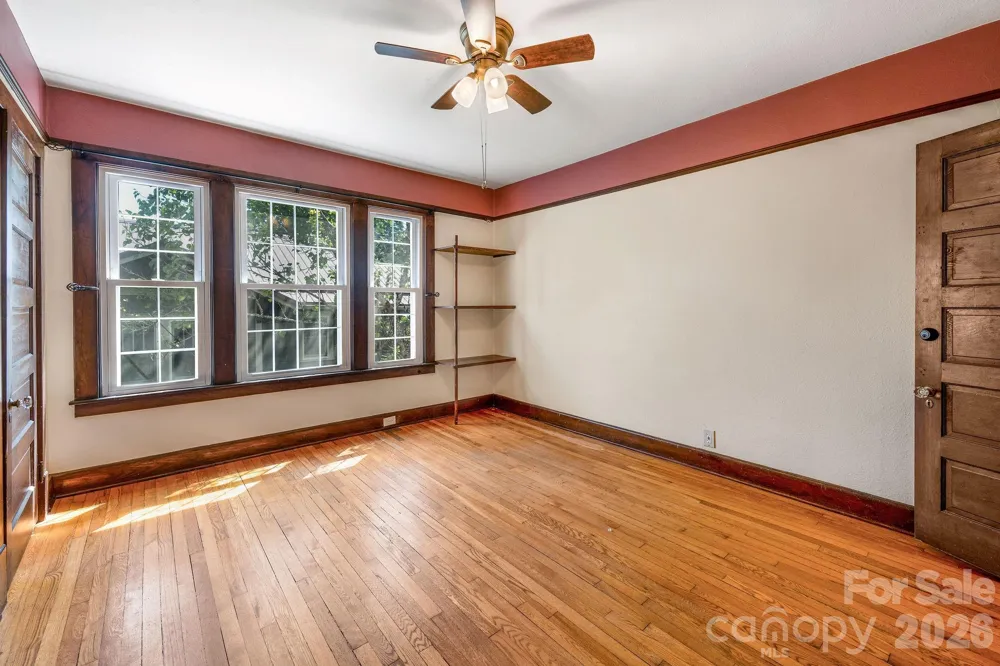 33 Fairfax Avenue Asheville, NC 28806