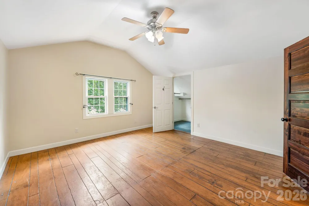 33 Fairfax Avenue Asheville, NC 28806