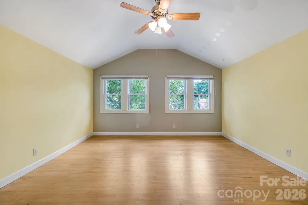 33 Fairfax Avenue Asheville, NC 28806