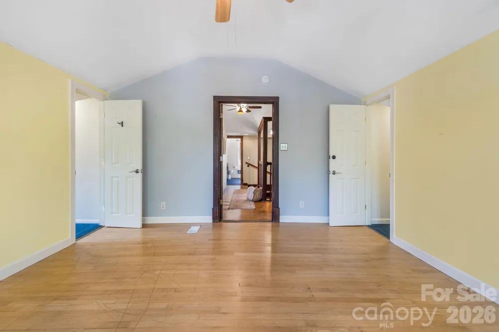 33 Fairfax Avenue Asheville, NC 28806