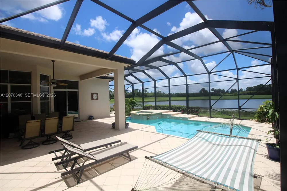 7635 Ironhorse Blvd West Palm Beach, FL 33412