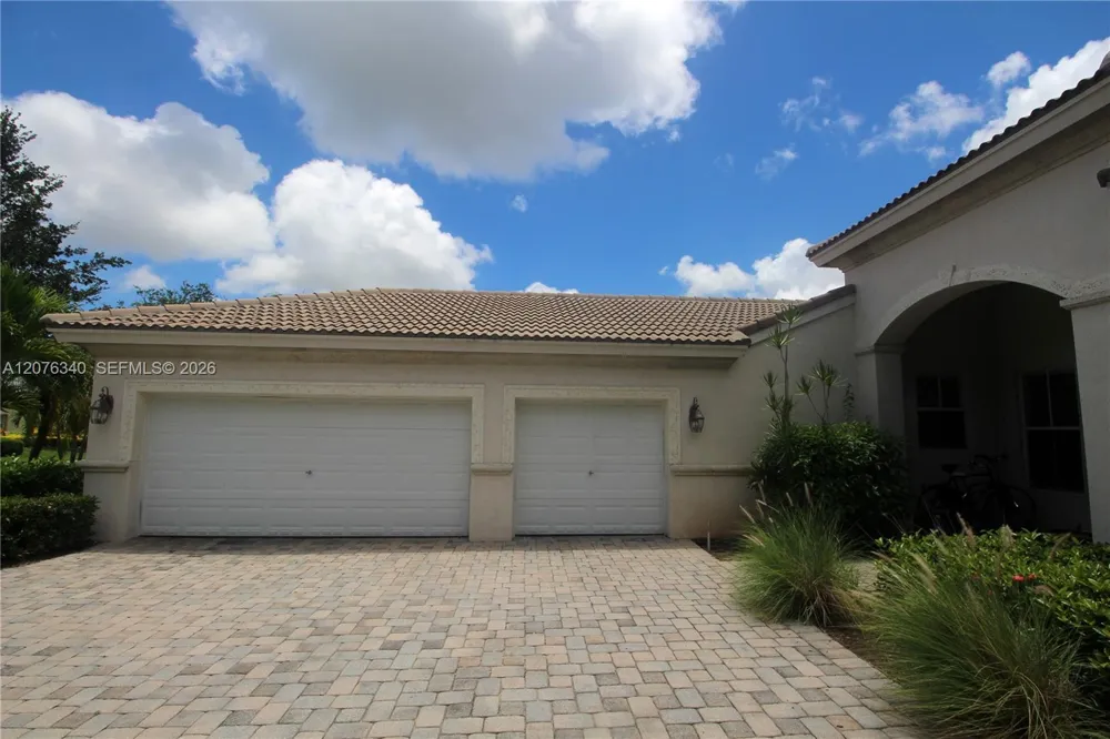 7635 Ironhorse Blvd West Palm Beach, FL 33412