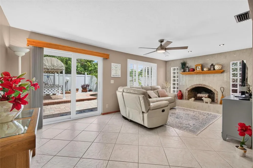 6225 43RD AVENUE Kenneth City, FL 33709