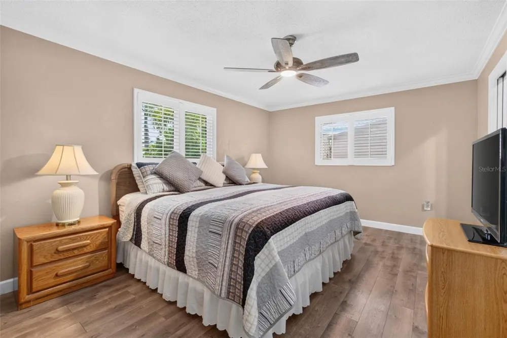 6225 43RD AVENUE Kenneth City, FL 33709