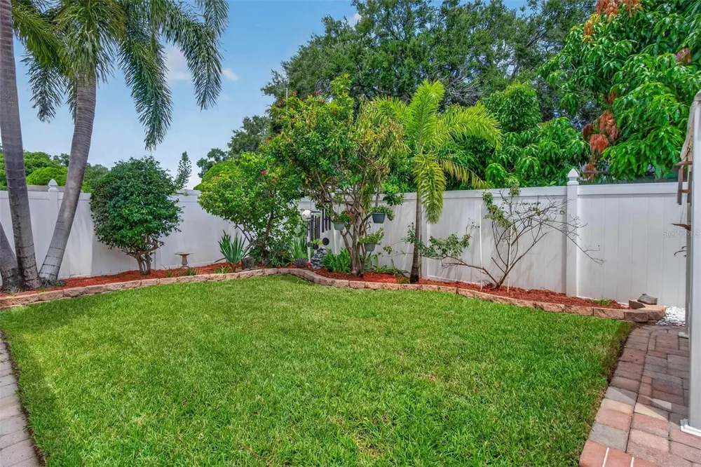 6225 43RD AVENUE Kenneth City, FL 33709