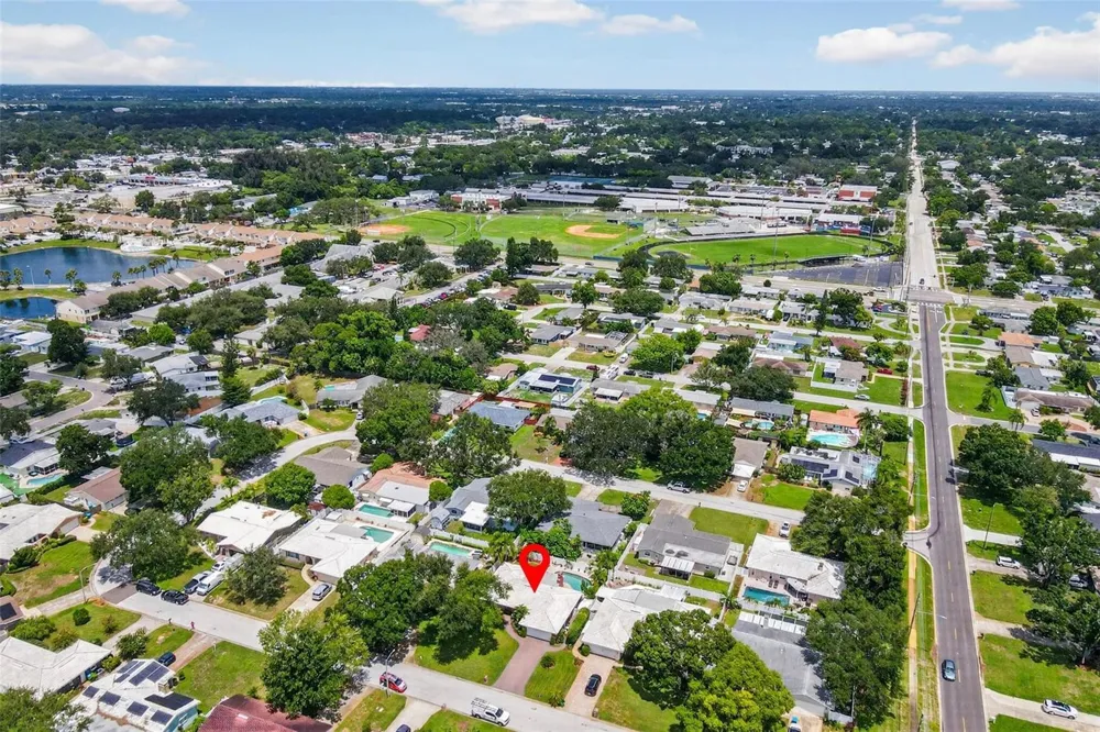 6225 43RD AVENUE Kenneth City, FL 33709