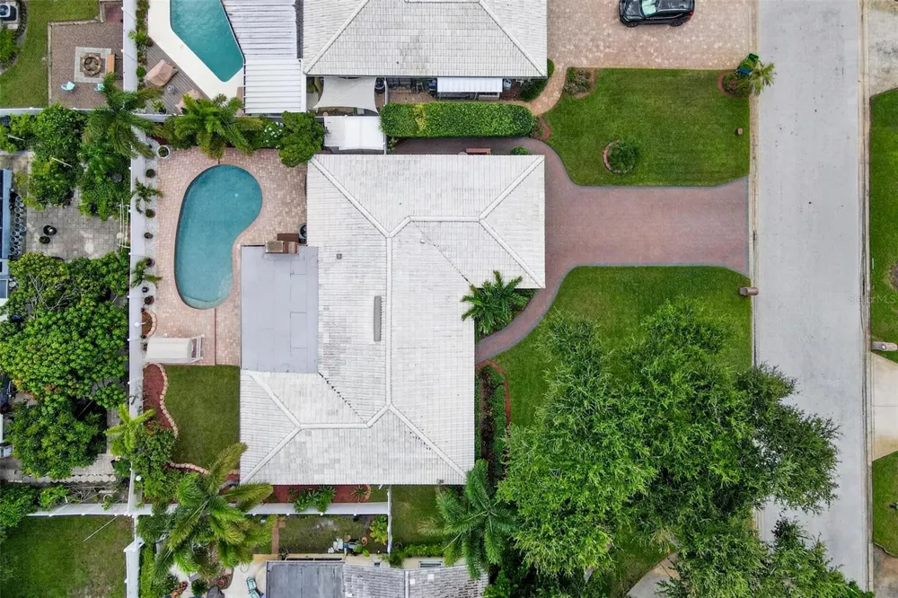 6225 43RD AVENUE Kenneth City, FL 33709