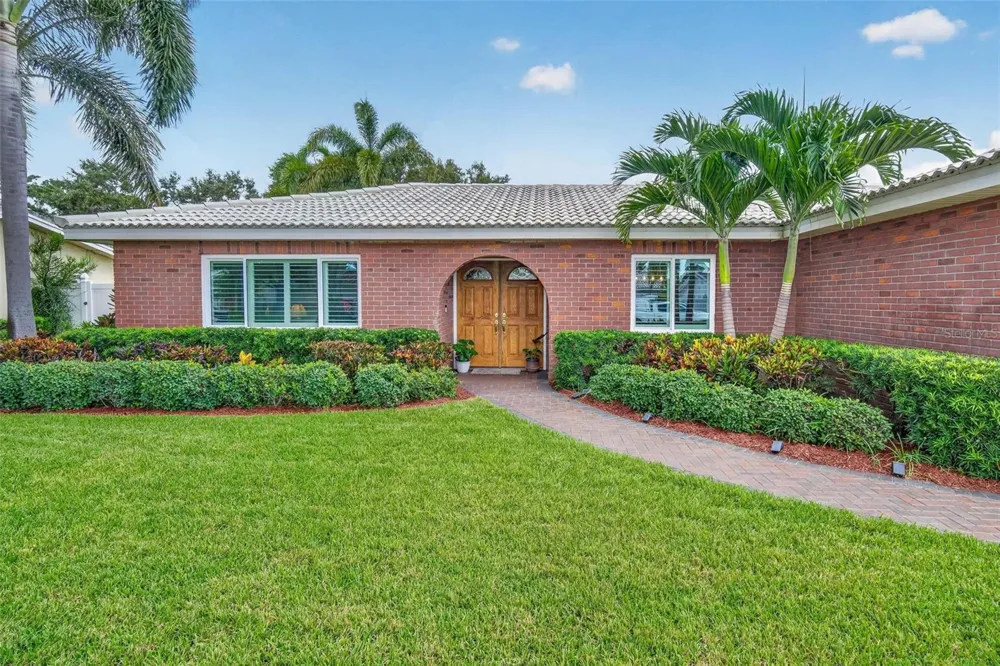 6225 43RD AVENUE Kenneth City, FL 33709