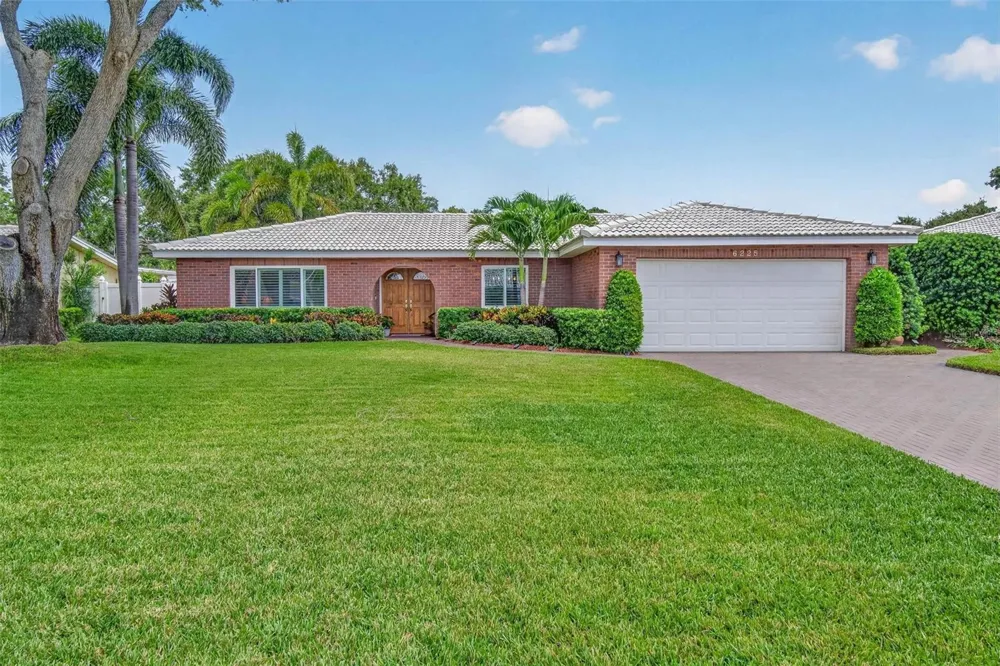 6225 43RD AVENUE Kenneth City, FL 33709