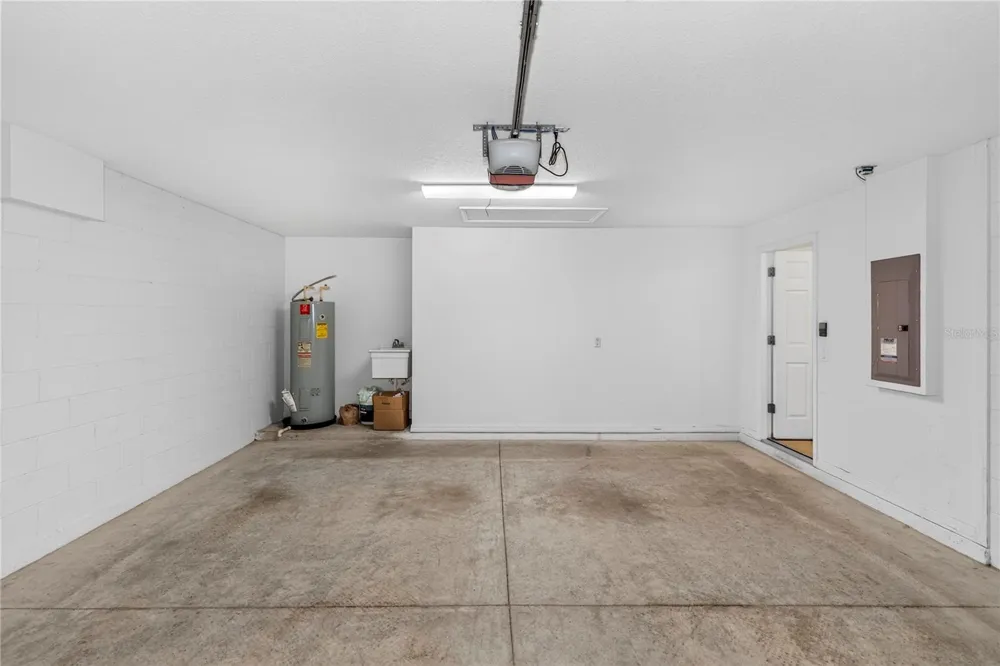 11513 MOSSY OAK DRIVE Orlando, FL 32832