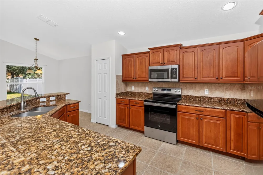 11513 MOSSY OAK DRIVE Orlando, FL 32832