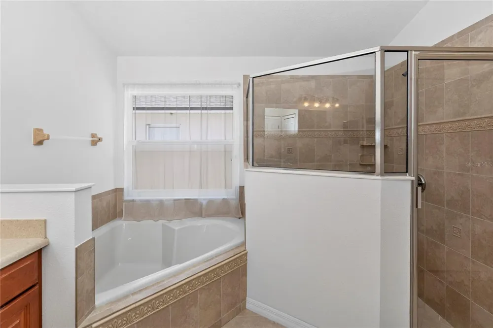 11513 MOSSY OAK DRIVE Orlando, FL 32832