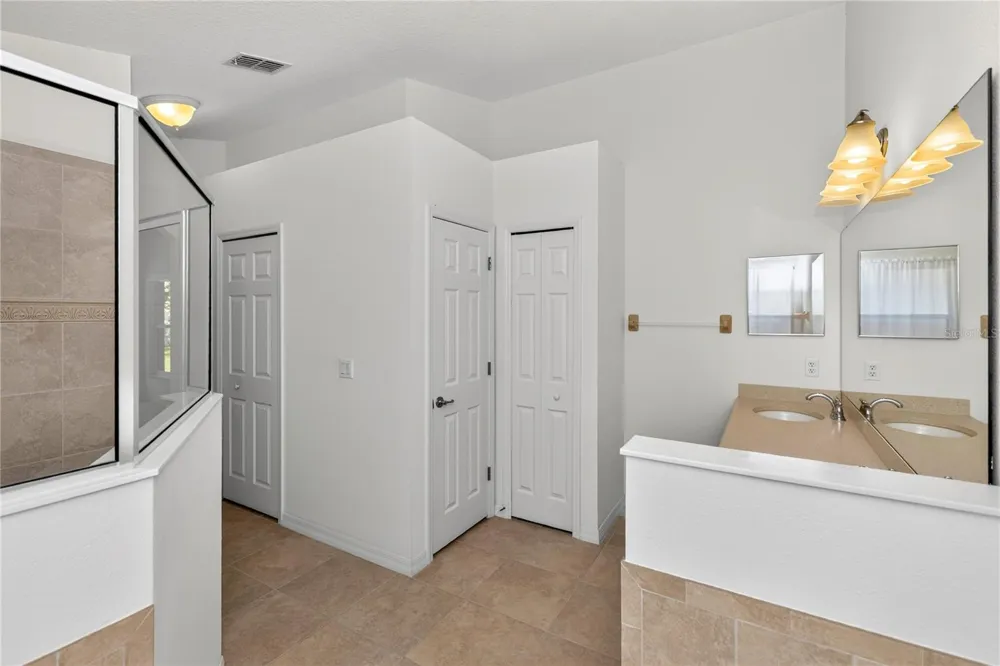 11513 MOSSY OAK DRIVE Orlando, FL 32832