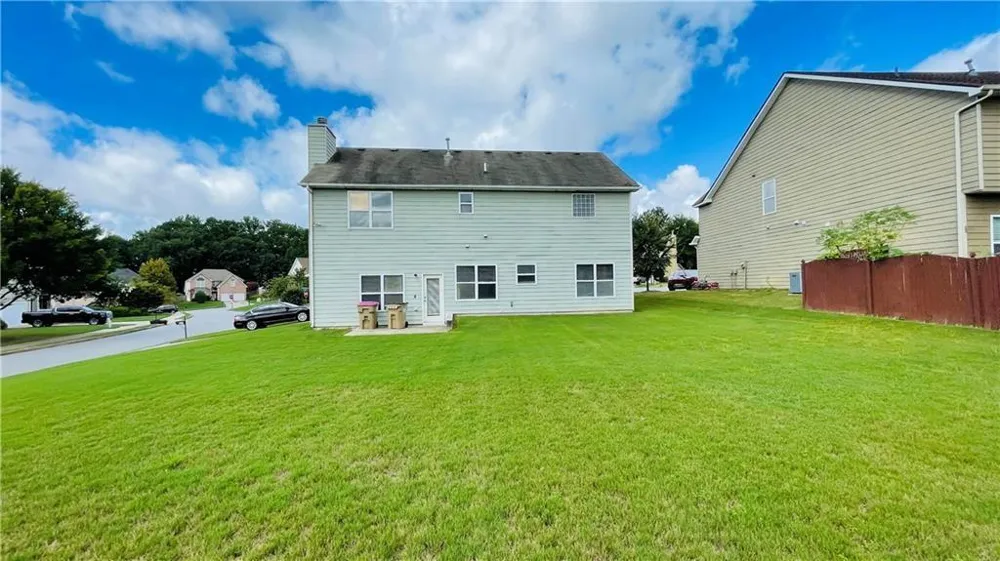 1215 Grey Rock Way Suwanee, GA 30024