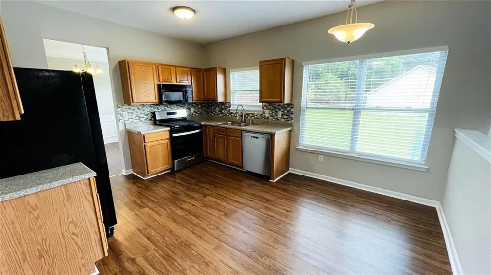 1215 Grey Rock Way Suwanee, GA 30024