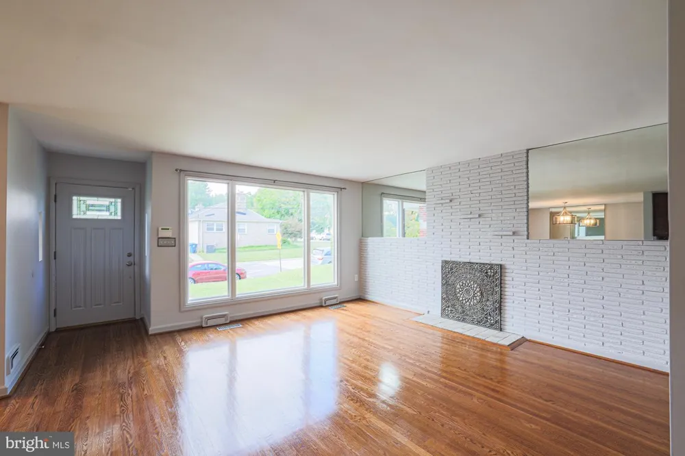 2804 HANSON AVENUE Baltimore, MD 21209