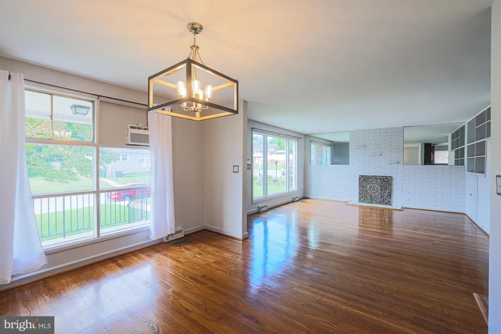2804 HANSON AVENUE Baltimore, MD 21209