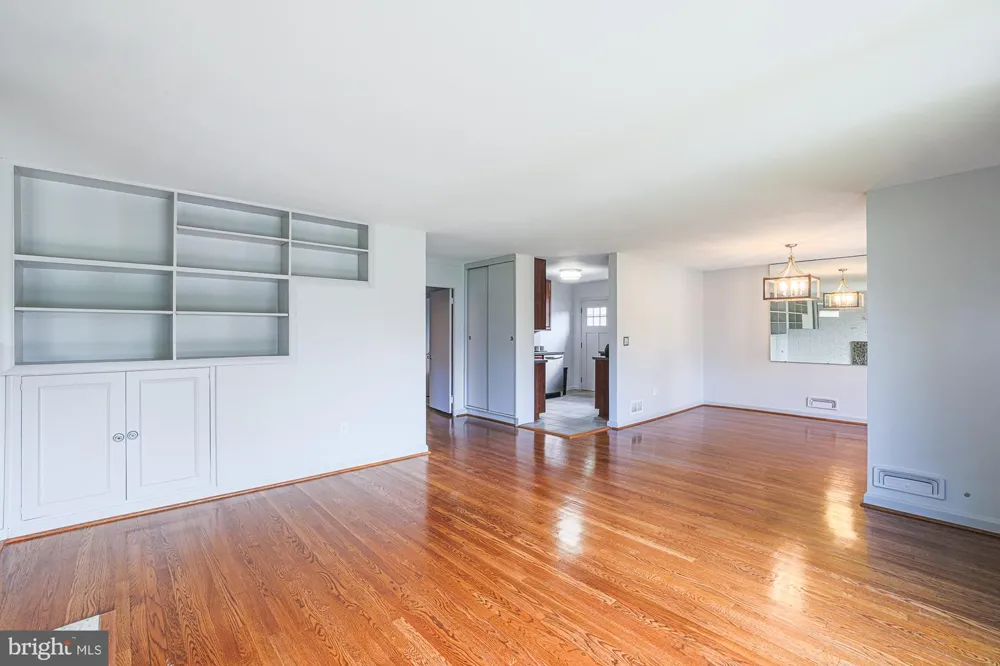 2804 HANSON AVENUE Baltimore, MD 21209