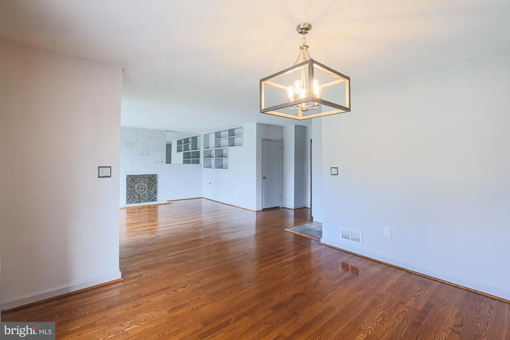 2804 HANSON AVENUE Baltimore, MD 21209