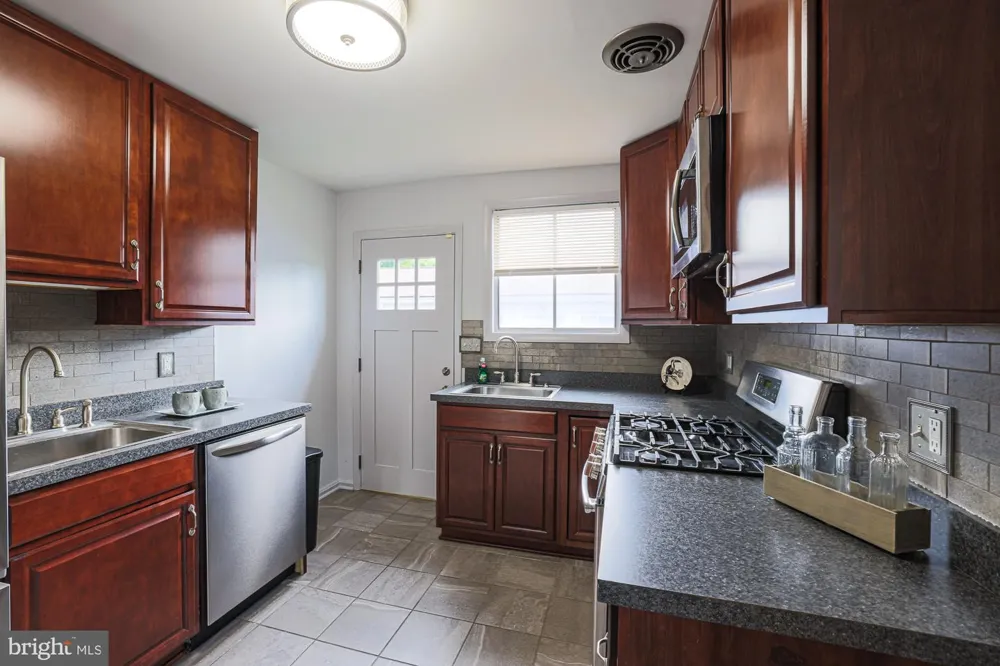 2804 HANSON AVENUE Baltimore, MD 21209