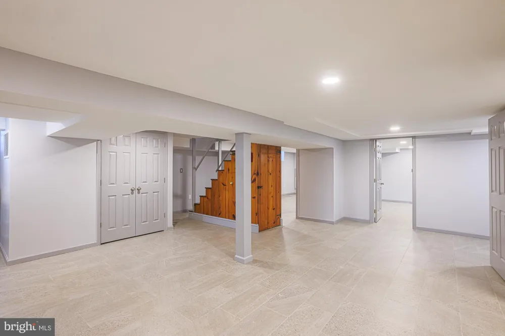 2804 HANSON AVENUE Baltimore, MD 21209