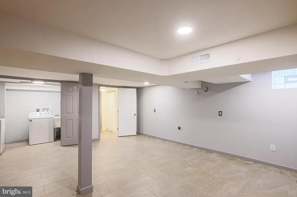 2804 HANSON AVENUE Baltimore, MD 21209