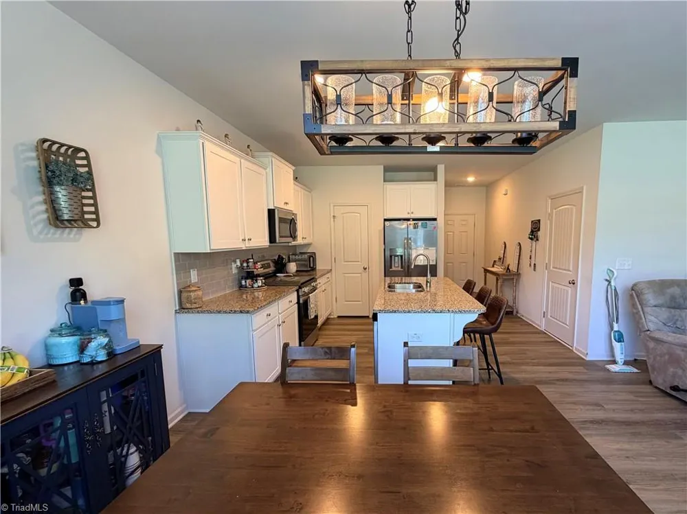 8117 Reynolda Road Pfafftown, NC 27040