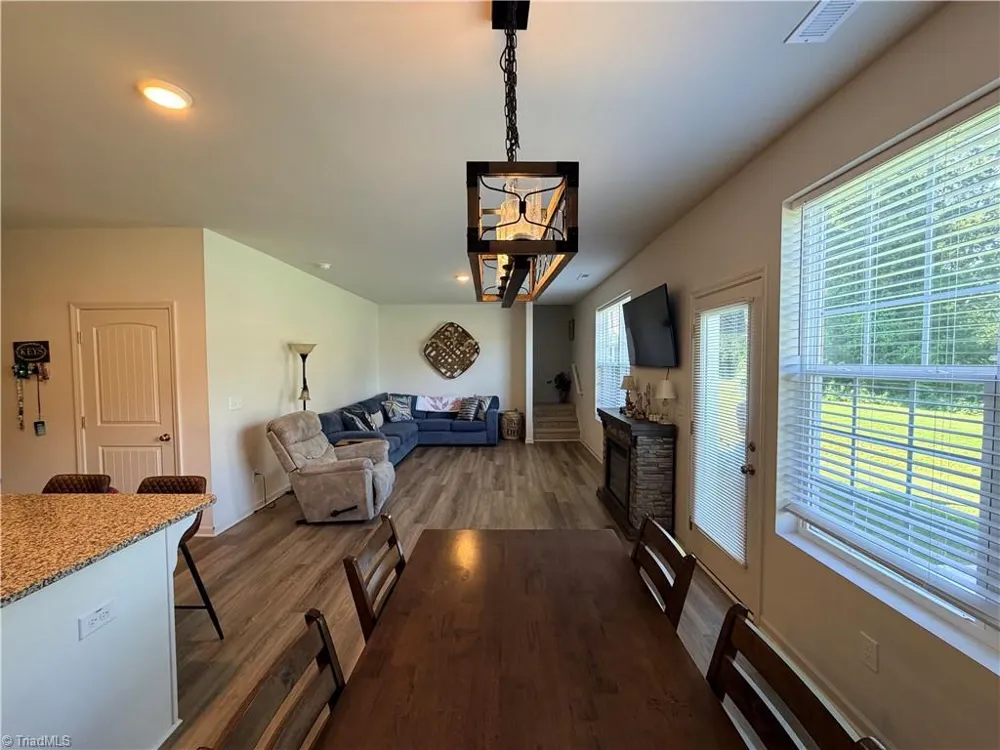 8117 Reynolda Road Pfafftown, NC 27040
