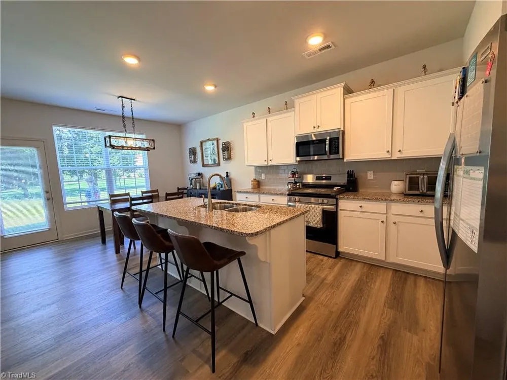 8117 Reynolda Road Pfafftown, NC 27040