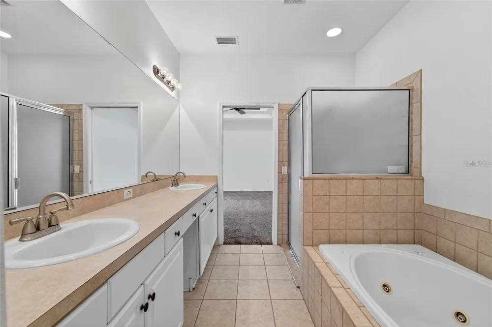 209 SELA COVE CIRCLE Apollo Beach, FL 33572
