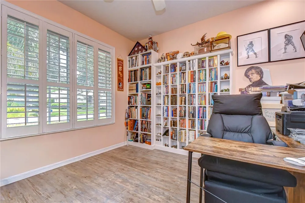 3246 STONEBRIDGE TRAIL Valrico, FL 33596