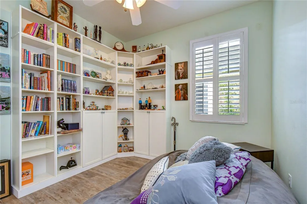 3246 STONEBRIDGE TRAIL Valrico, FL 33596