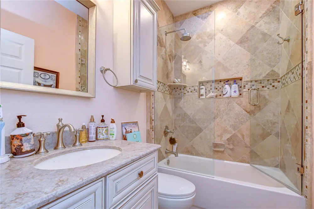 3246 STONEBRIDGE TRAIL Valrico, FL 33596