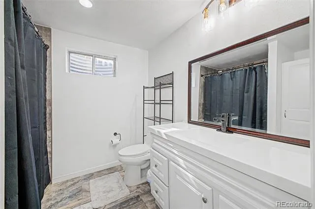 884 Madison Way Bennett, CO 80102