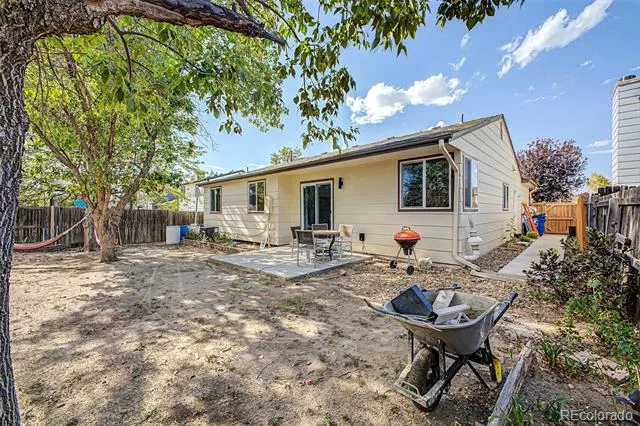 884 Madison Way Bennett, CO 80102
