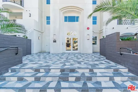 850 Crenshaw Boulevard #310