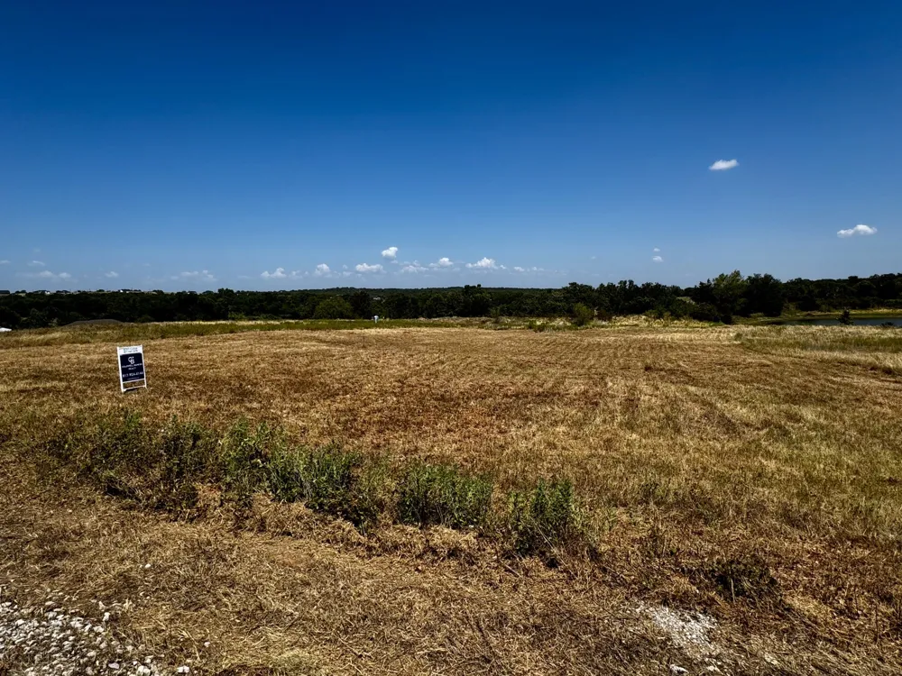 2005 Hilltop Cove Springtown, TX 76082
