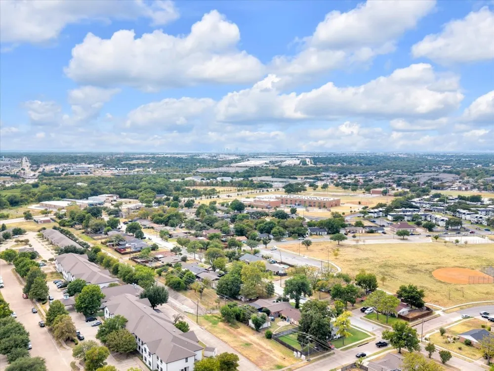 812 W Grubb Drive Mesquite, TX 75149