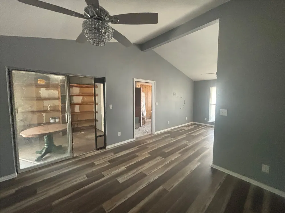 812 W Grubb Drive Mesquite, TX 75149