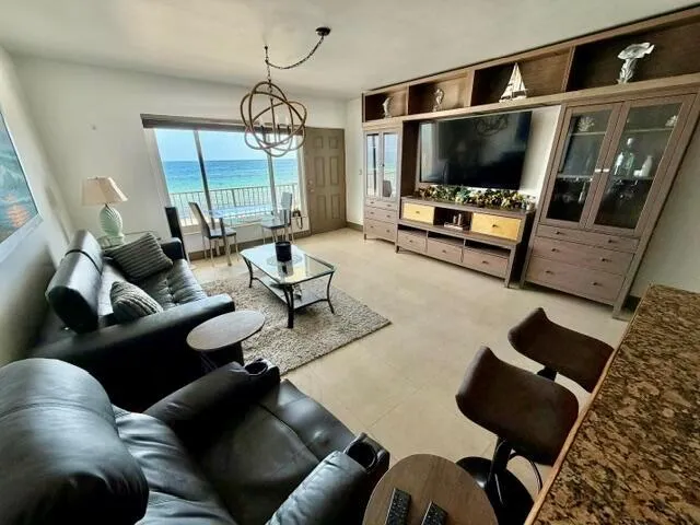 300 OREGON STREET #506 Hollywood, FL 33019