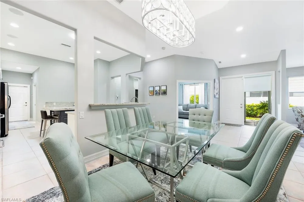 682 Catamaran Court Naples, FL 34110