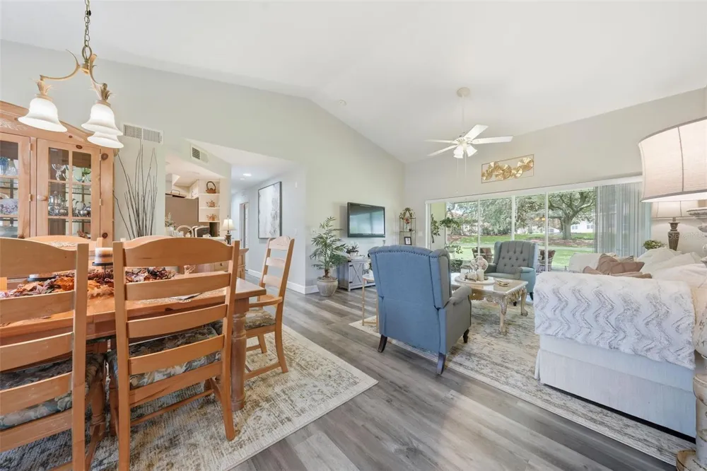 5418 COMPASS POINT Oxford, FL 34484