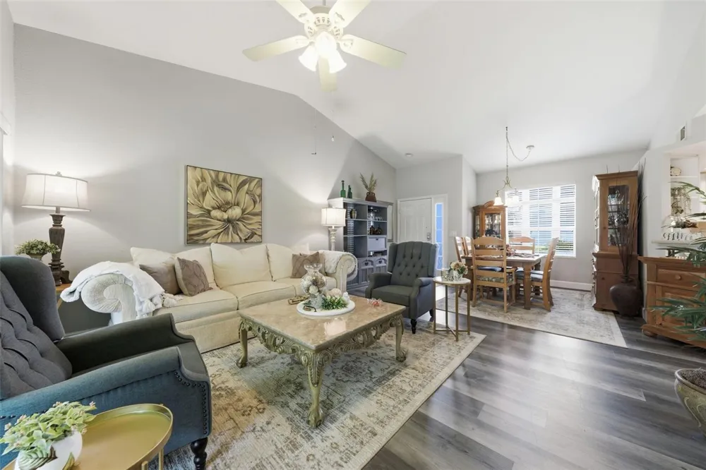 5418 COMPASS POINT Oxford, FL 34484