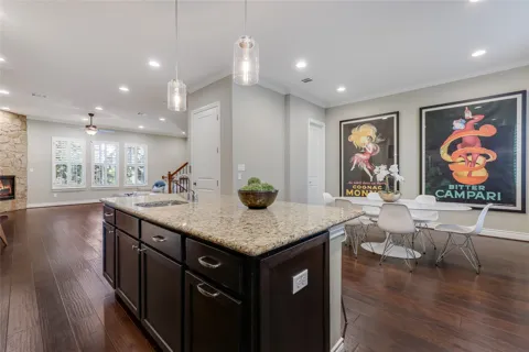 1036 Highknoll Lane