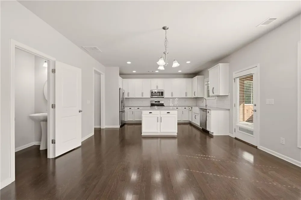 2228 Lakeview Bend Way Buford, GA 30519