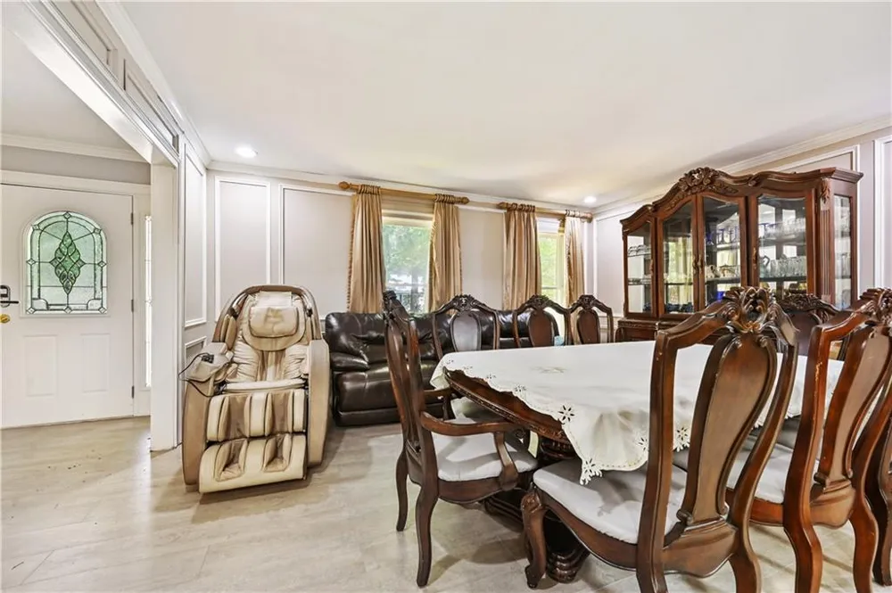 85 Shadow Lake Drive SW Lilburn, GA 30047
