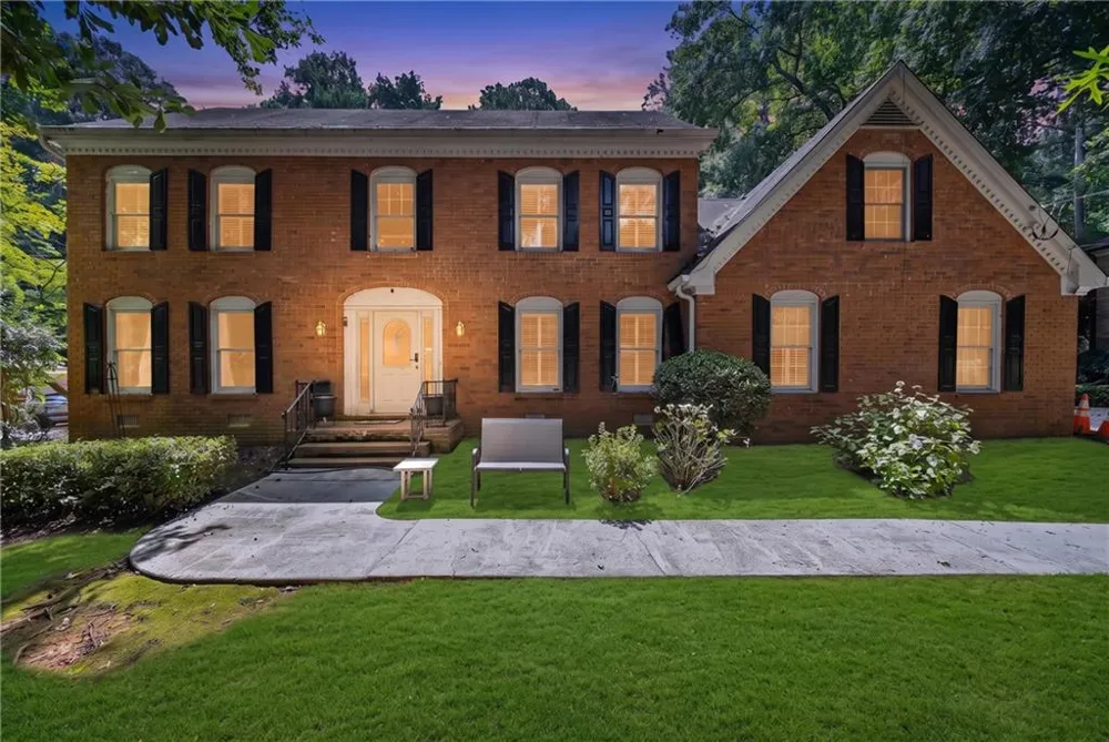 85 Shadow Lake Drive SW Lilburn, GA 30047